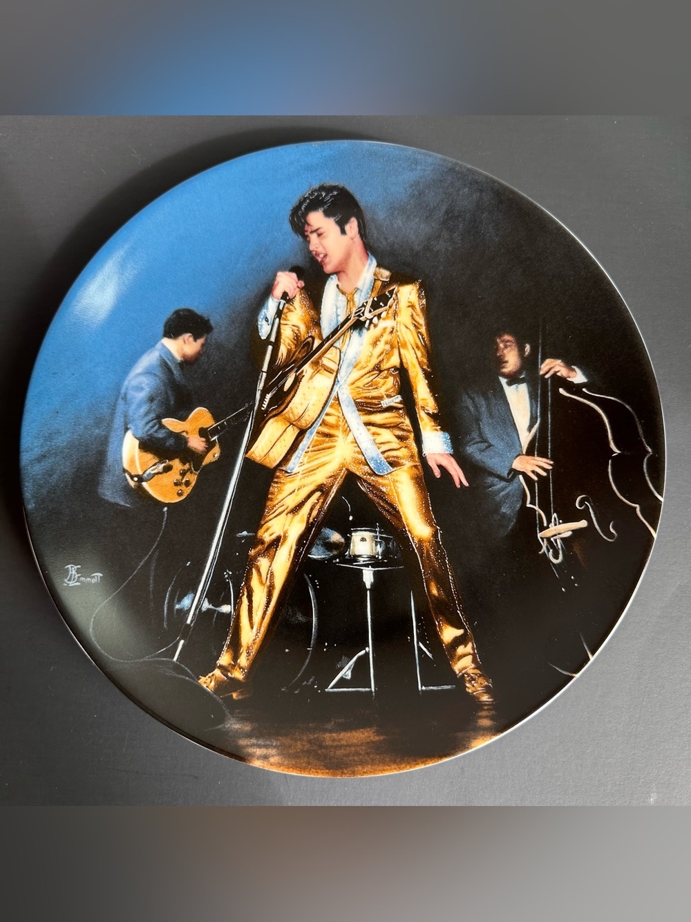 1989 “The Memphis Flash” collector plate by Bruce Emmett/Delphi